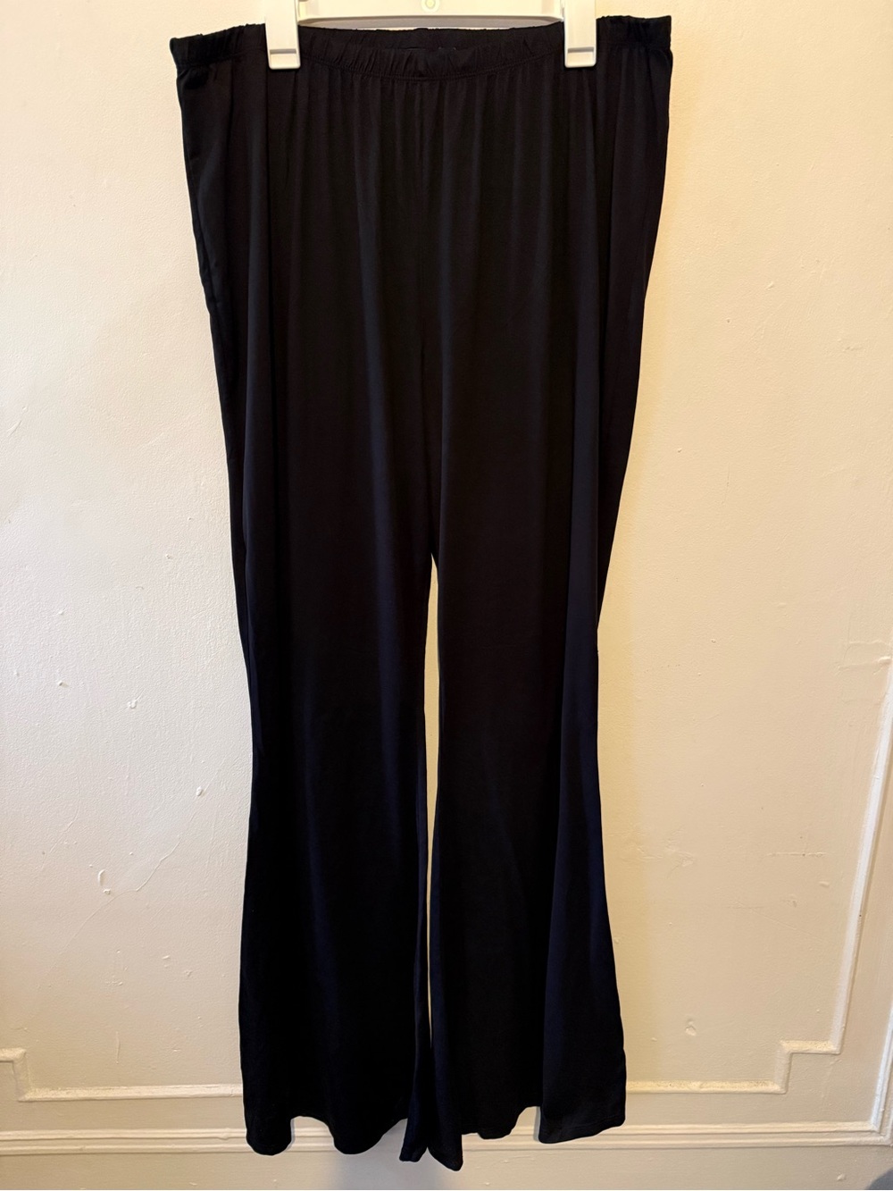 Polly & Esther Black Wide-Leg Lounge Pants